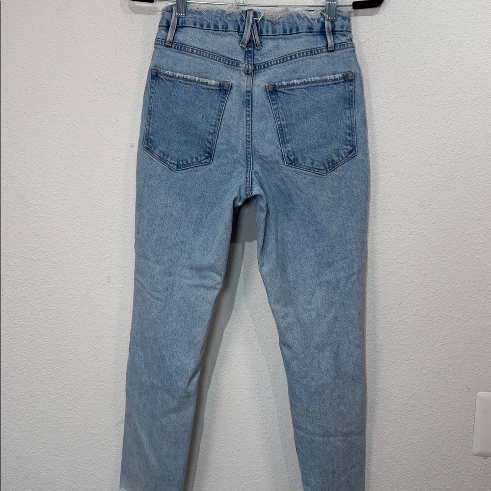 Good American Light Blue Distressed Ankle Jeans size 4 - Picture 3 of 5